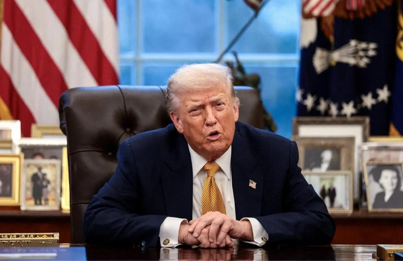 Impone Trump aranceles a ocho países que apoyan a Groenlandia