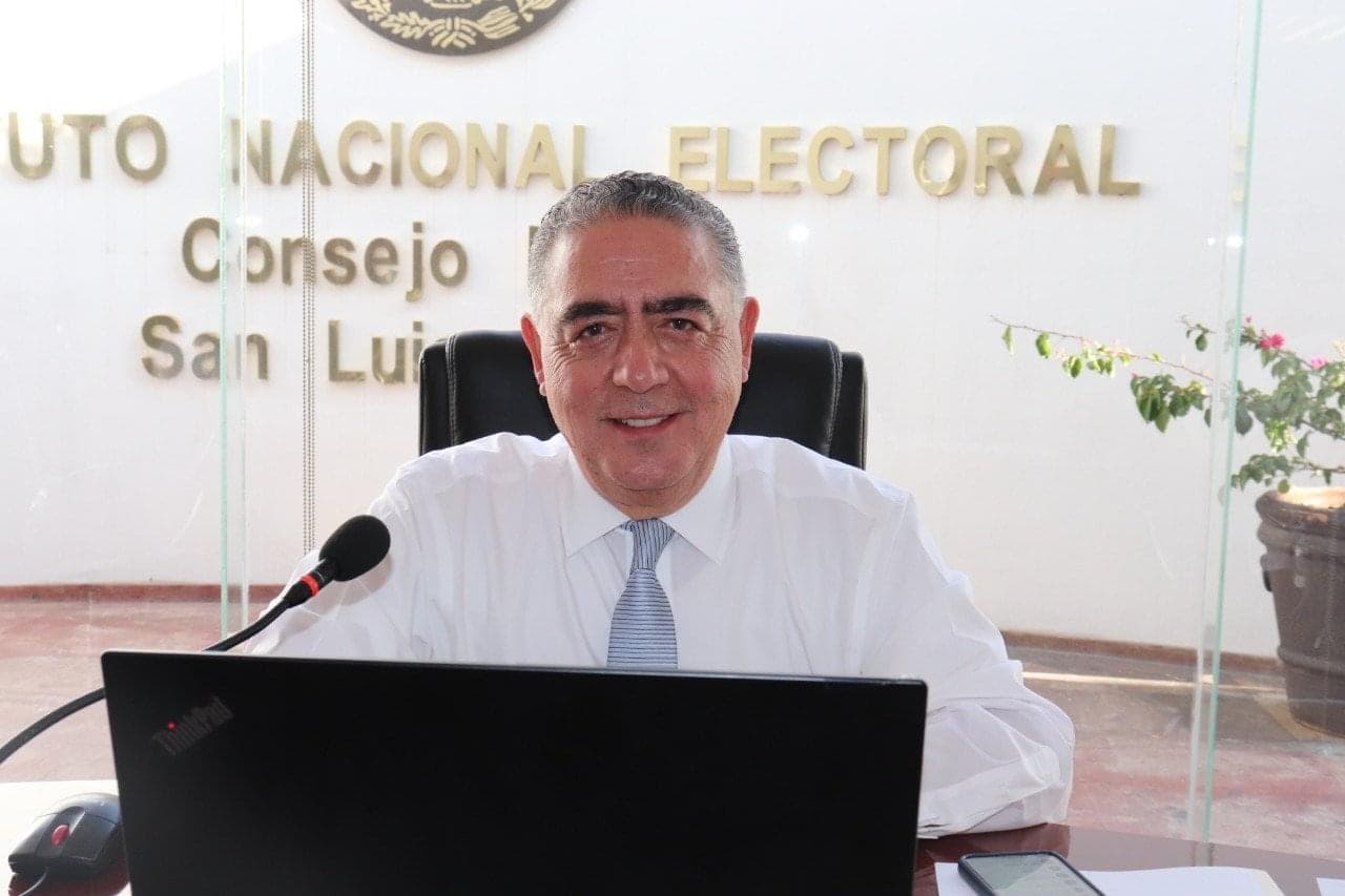 Aispuro Cárdenas cierra ciclo en el INE después de 33 años