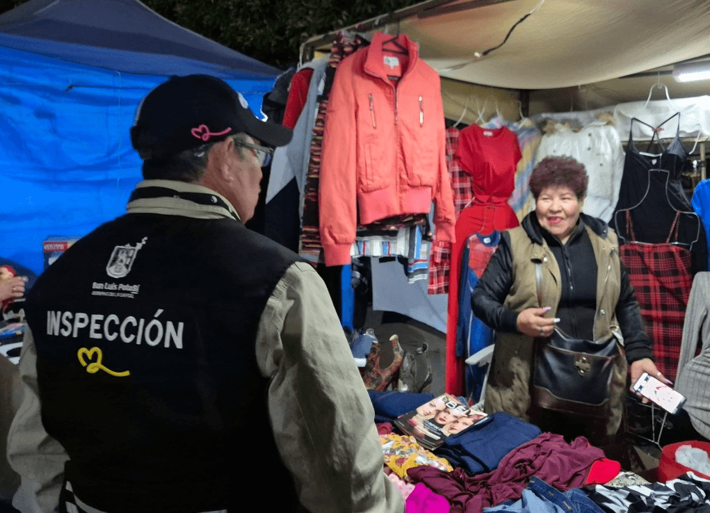 Llama Comercio a empresarios a renovar licencias de funcionamiento