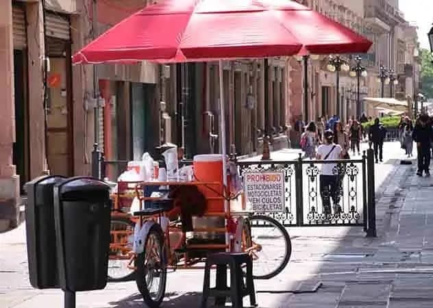 Contrasta en SLP aumento al salario mínimo e informalidad laboral