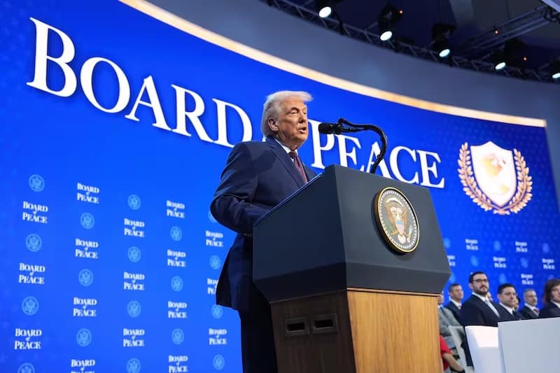 Presenta Trump oficialmente su Junta de la Paz en Suiza