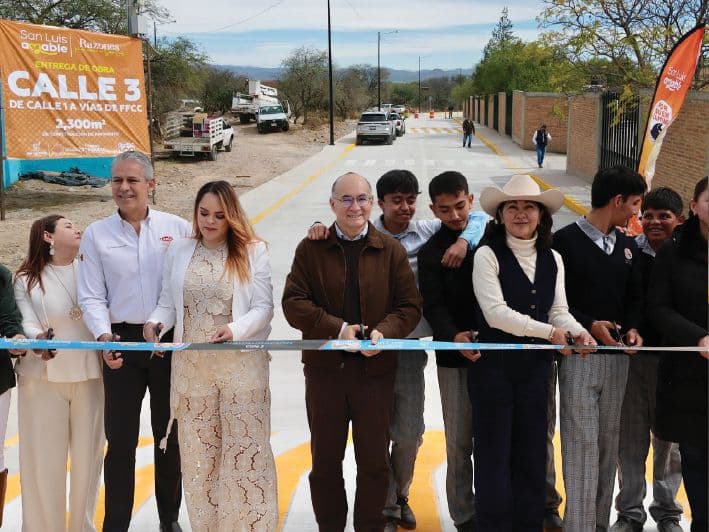 Logra Ayuntamiento y vecinos renovar vialidad en La Pila