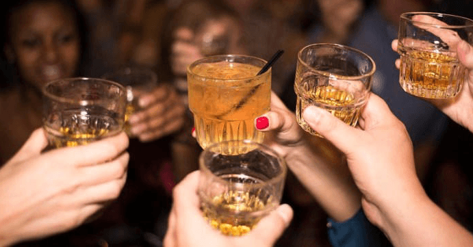 ¿Existe una edad ideal para dejar el alcohol? La ciencia señala cual