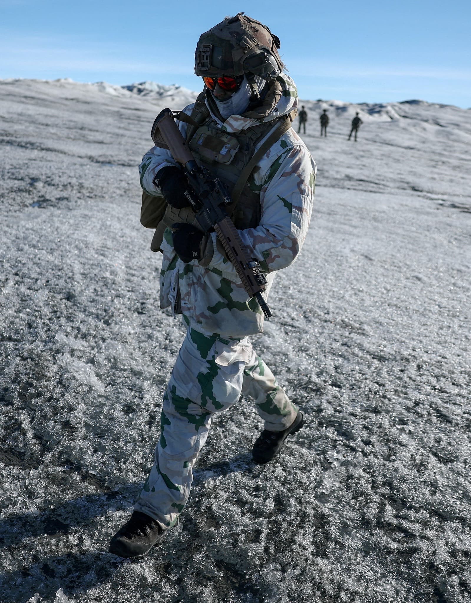 Dinamarca mantiene orden de disparar primero ante eventual conflicto en Groenlandia
