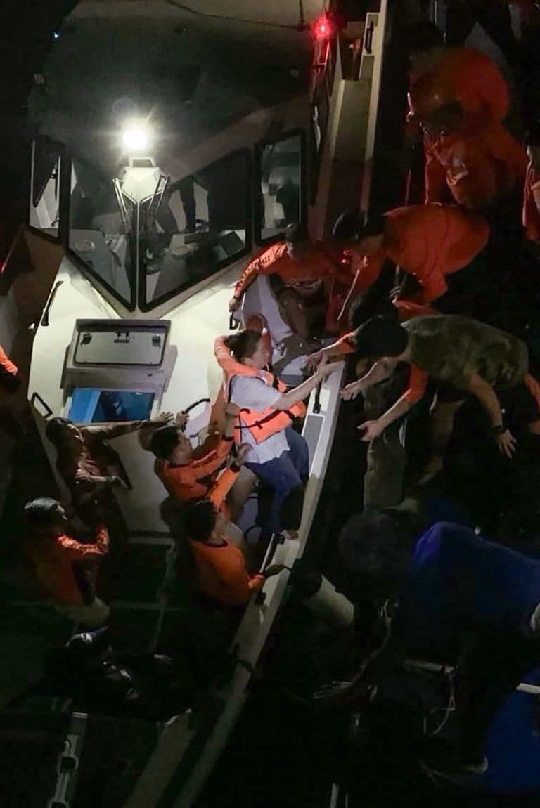 Hundimiento de ferry deja 18 muertos y 24 desaparecidos en Filipinas