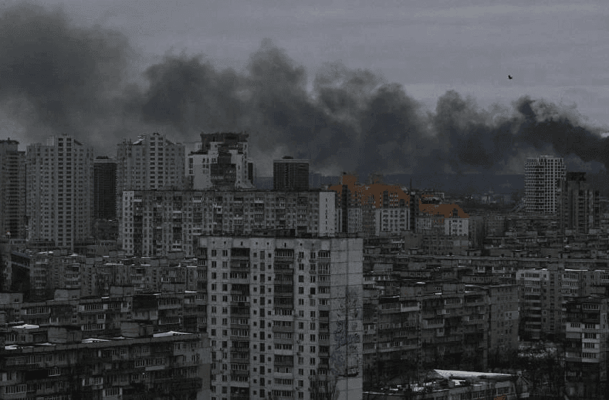 Se quedan sin calefacción familias ucranianas por ataque ruso