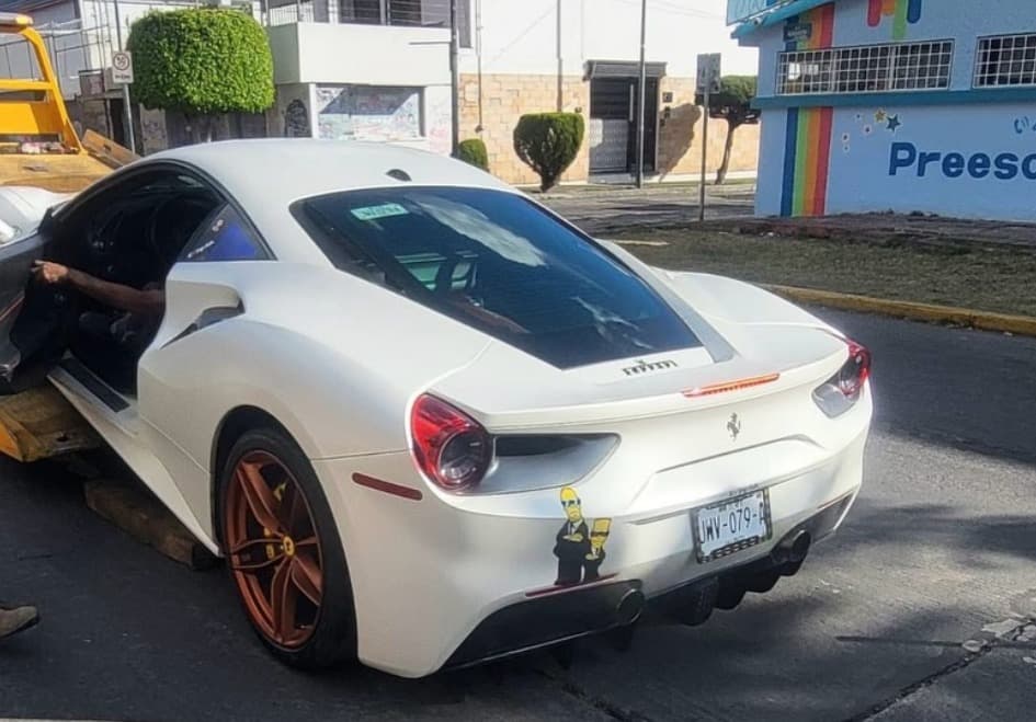 Aseguran en Michoacán un ferrari robado en EUA