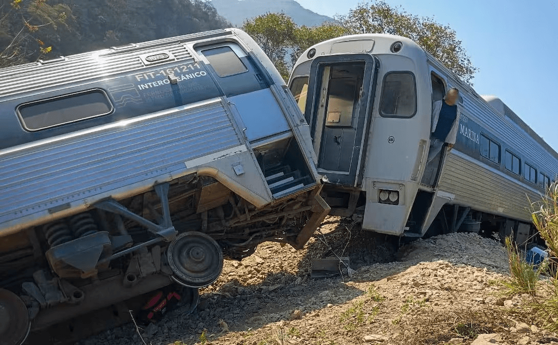 Detienen a dos empleados del Tren Interoceánico tras descarrilamiento