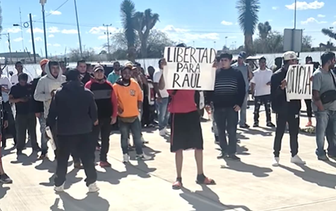 Taxistas marchan por liberación de compañero involucrado en accidente