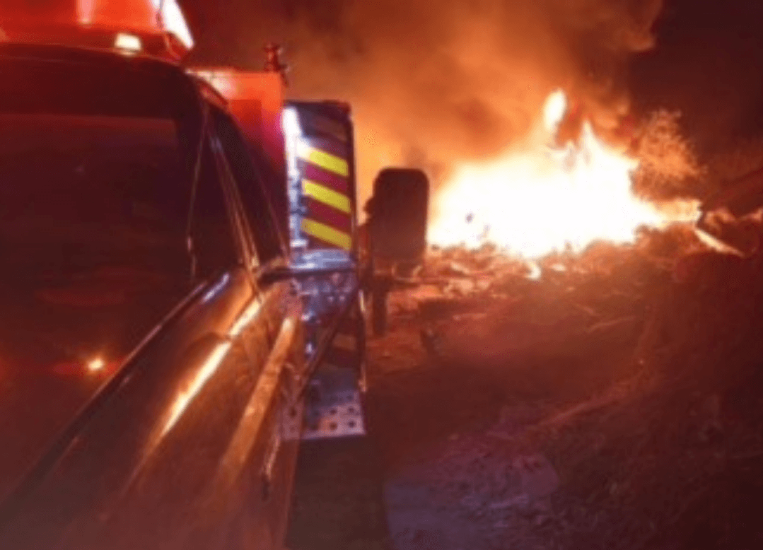 Sofocan bomberos dos incendios en Rioverde