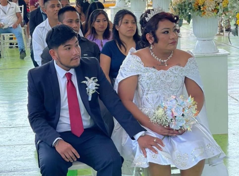 Hacen historia; se casa primera pareja trans en Tamazunchale