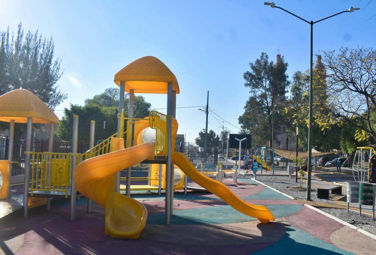 Rehabilitan Parque Inclusivo Fantasía en la Calzada de Guadalupe