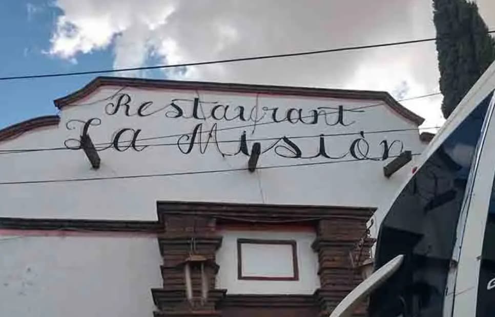 Acusan a policías estatales de robo y daños a restaurante en Salinas