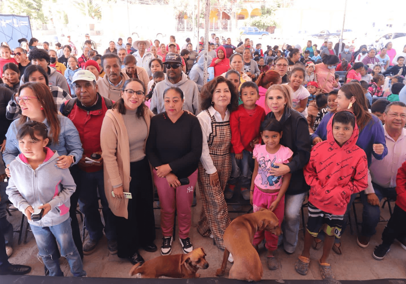 Entregan kits nutricionales a 150 niños de la Delegación La Pila