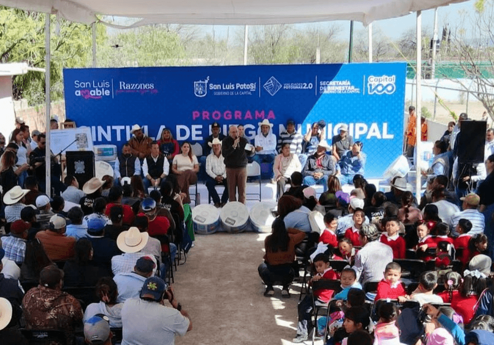Supervisan autoridades municipales obras en la zona de Peñasco