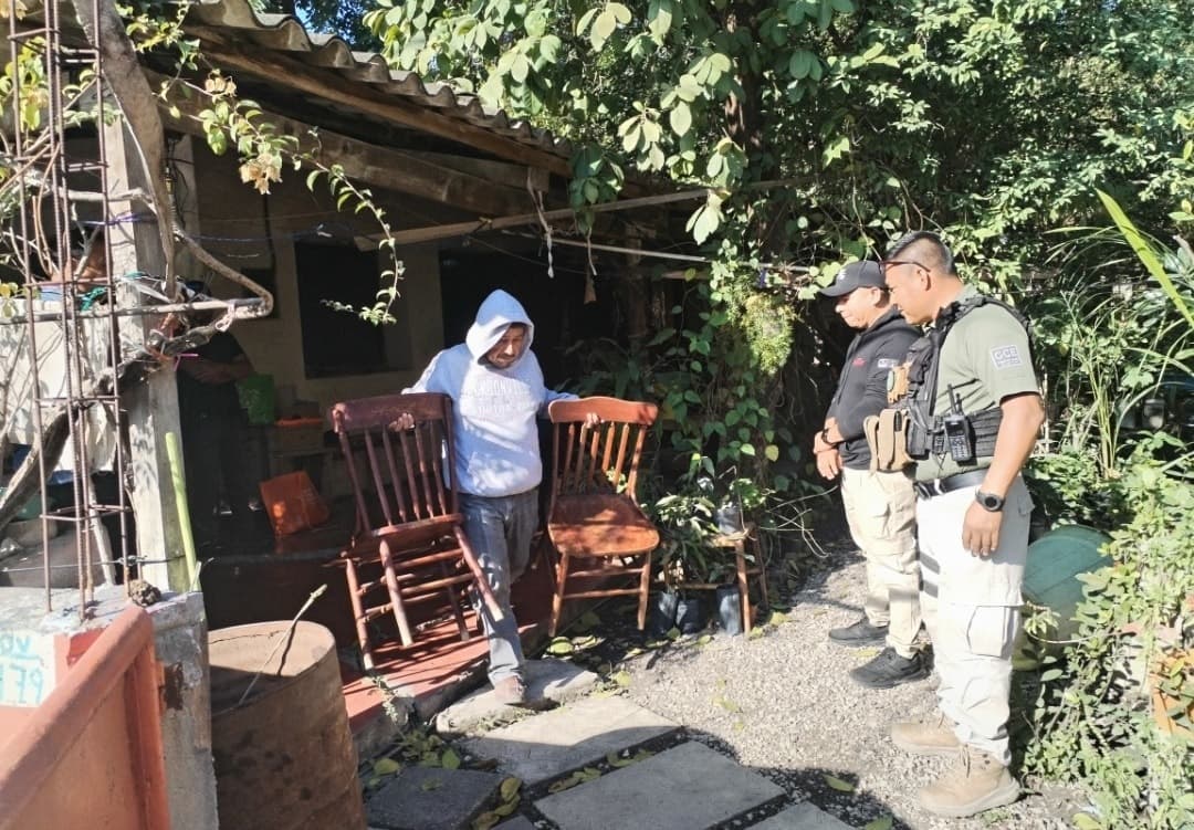 Desalojan pareja de adultos mayores en Ciudad Valles