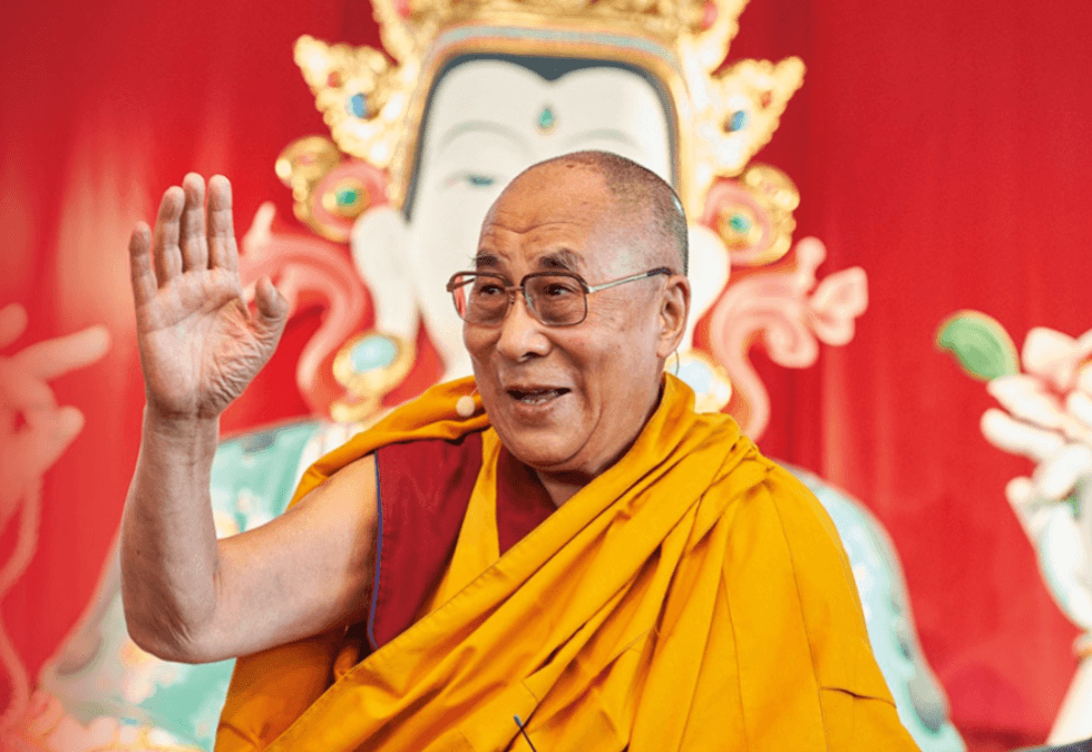 Triunfa el Dalai Lama a sus 90 años en los Grammys