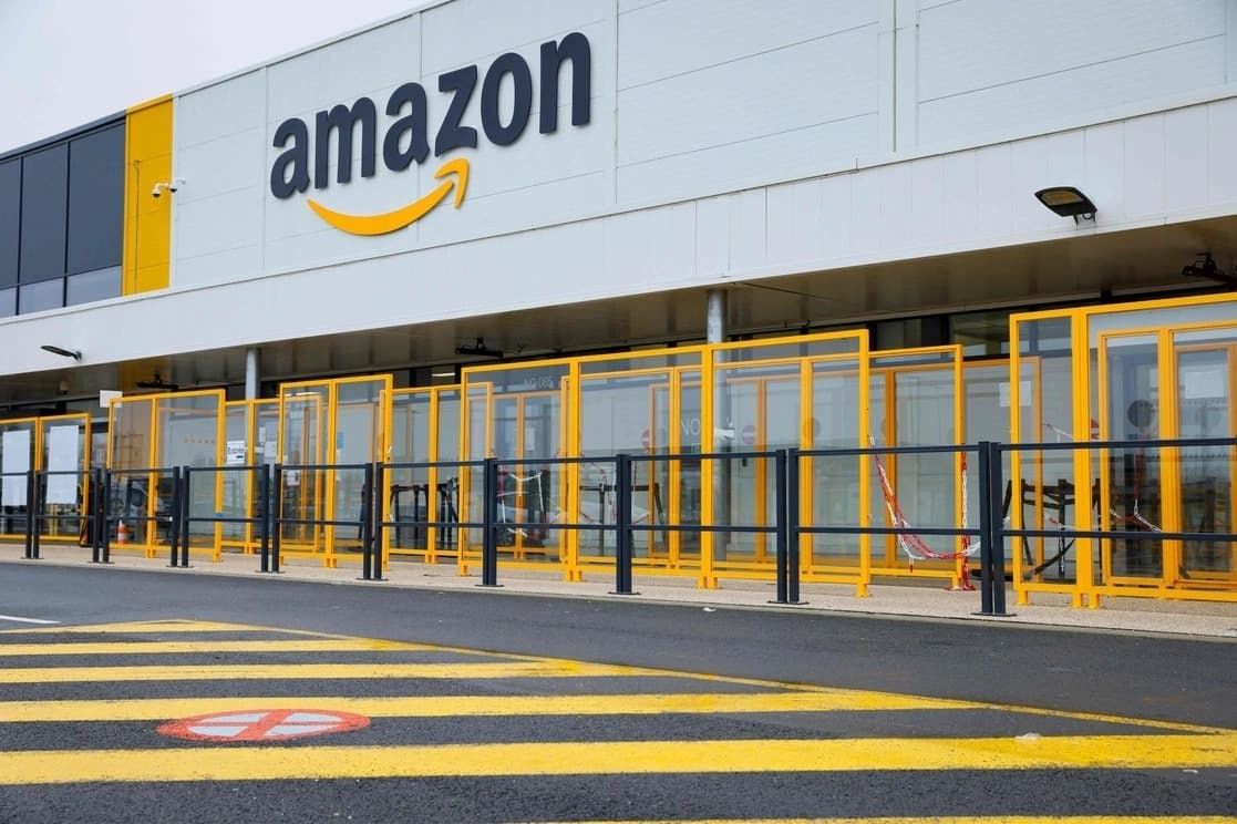 Refuerza Amazon sus estrategias ante competencia con Mercado Libre