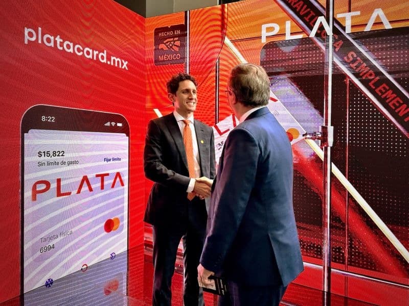 Obtiene Plata Card licencia para operar como banco en México
