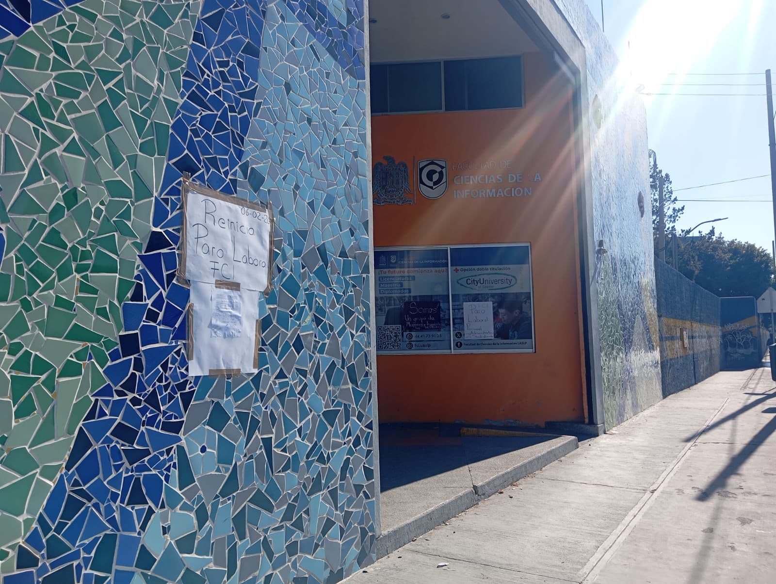 Retoman paro laboral en la Facultad de Ciencias de la Información