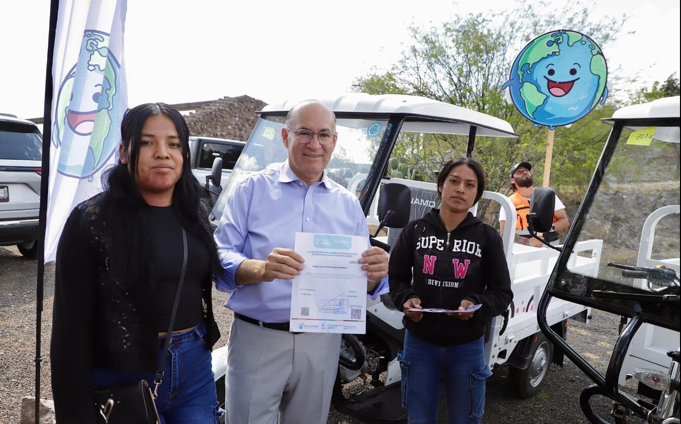Modernizan recolección de basura con motocarros