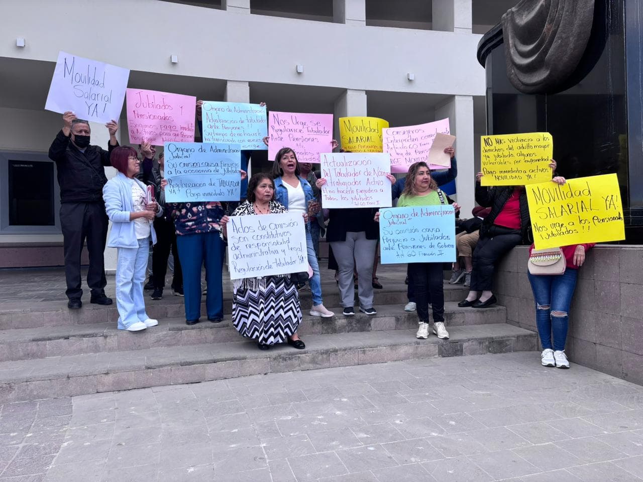 Extrabajadores del PJ exigen destrabar sus pensiones