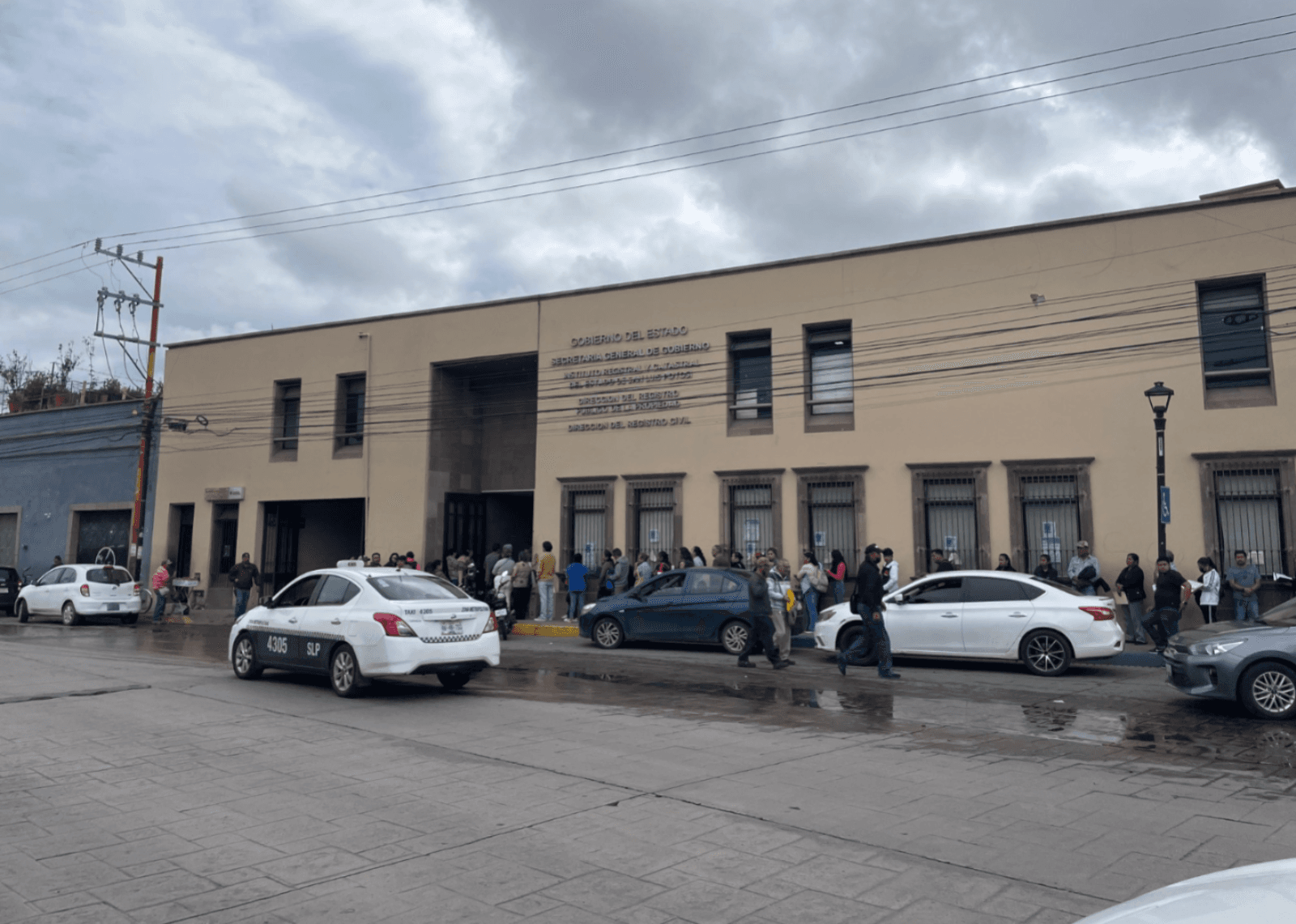 Cobrarán hasta 400 pesos para revisar antecedentes de escrituras