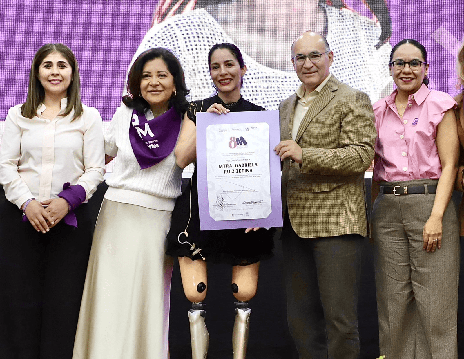 Inspira Gabriela Ruiz a las mujeres con conferencia Creer para Crear