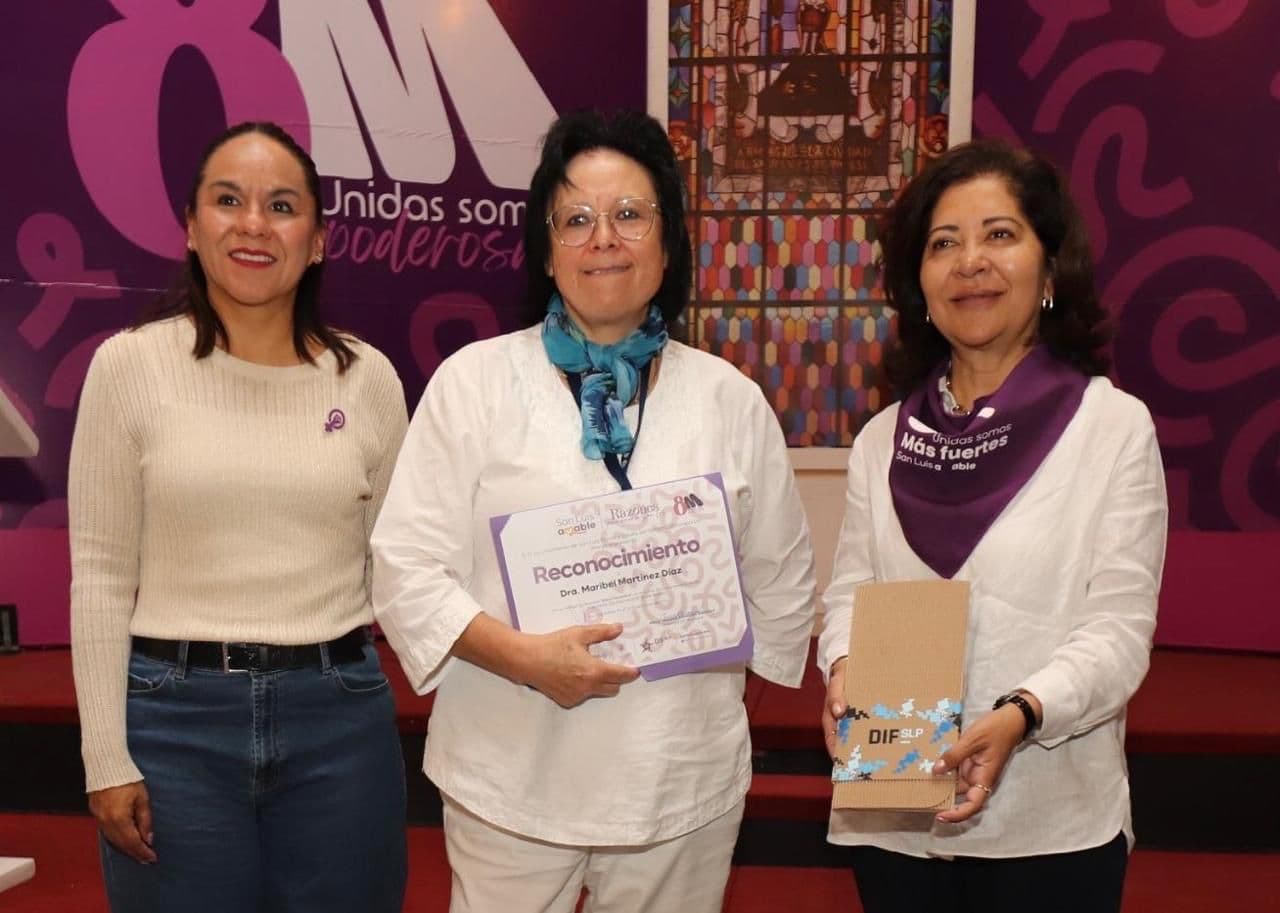 Brinda Dra. Maribel Martínez conferencia sobre salud femenina y menopausia