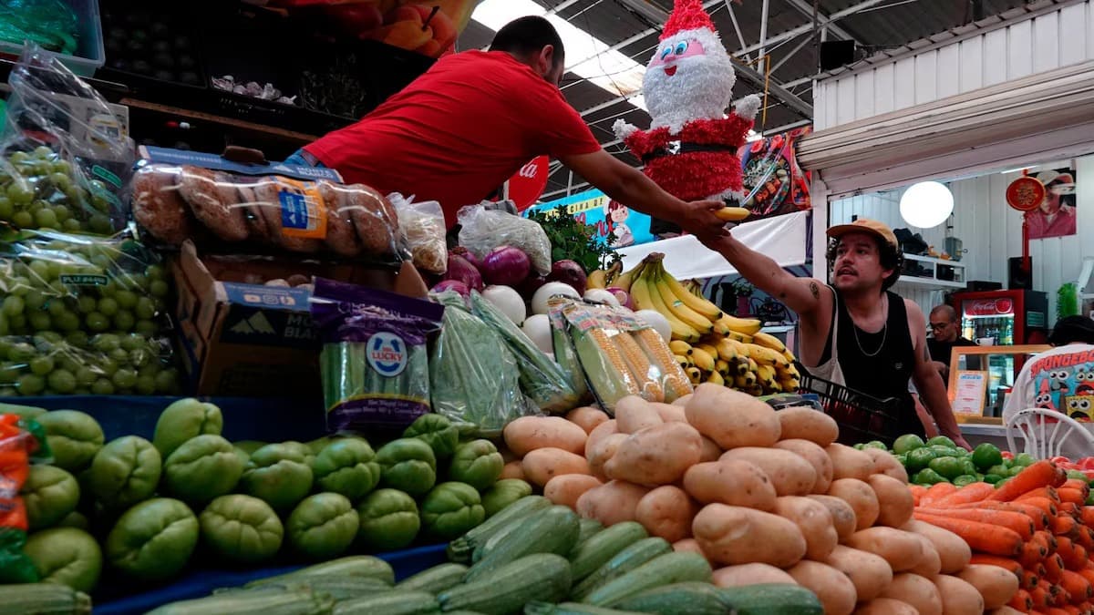 Aumenta la canasta básica a 2 mil 12 pesos