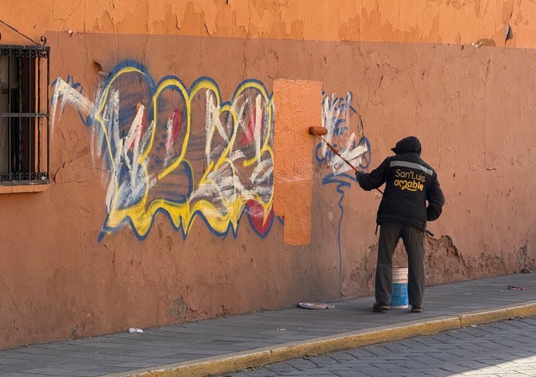 Recuperan espacios dañados por Grafiti en el Centro