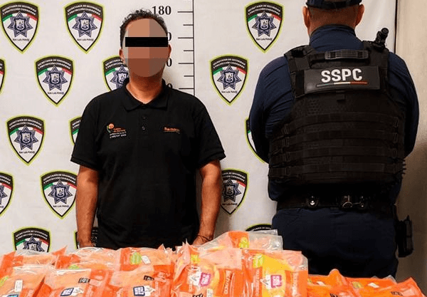 Pollo al tambo: agarran a trabajador ratero en Bachoco