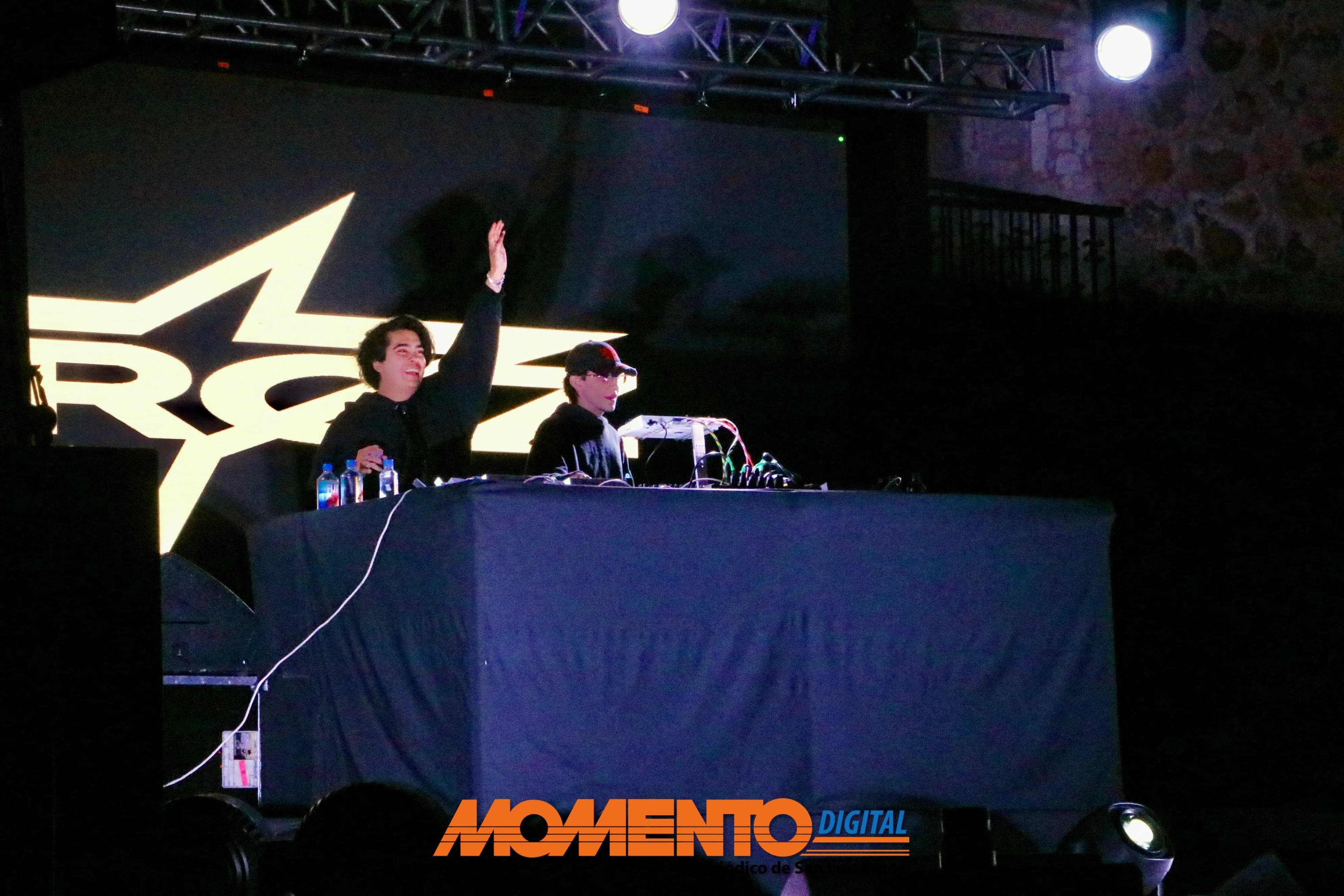 RØZ y Jessica Audiffred suben la adrenalina en el Festival San Luis en Primavera