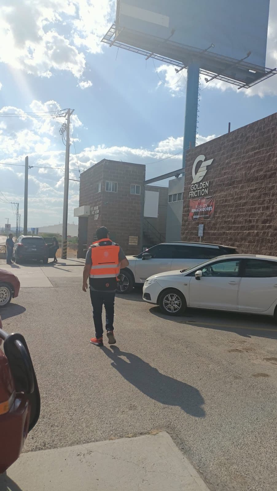 Clausuran empresa por  emisión de humo al norte de la ciudad