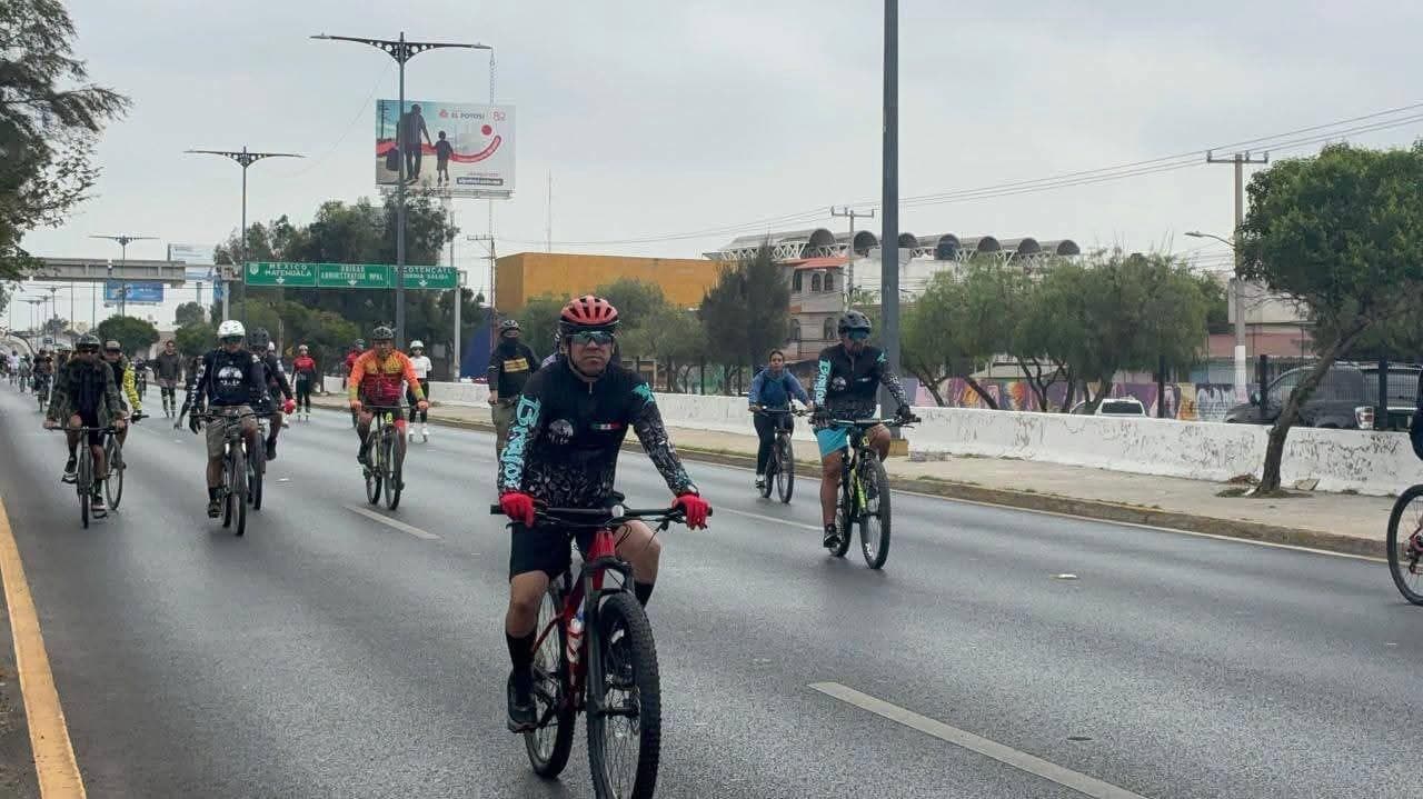 Atienden peticiones de colectivos ciclistas