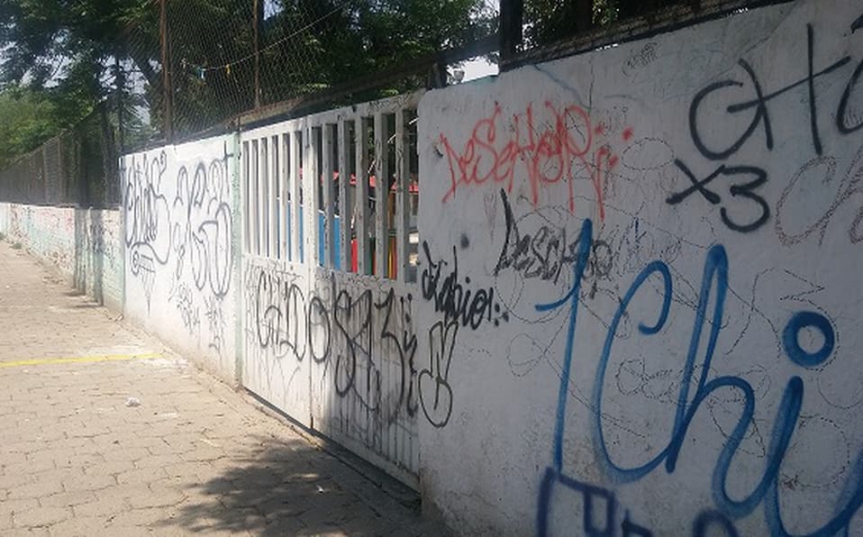 Vacaciones dejan tres escuelas vandalizadas en la entidad