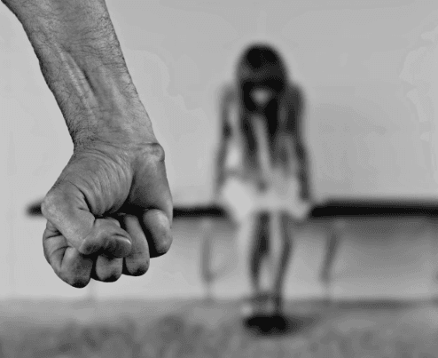 Temen que se dispare violencia familiar en Semana Santa