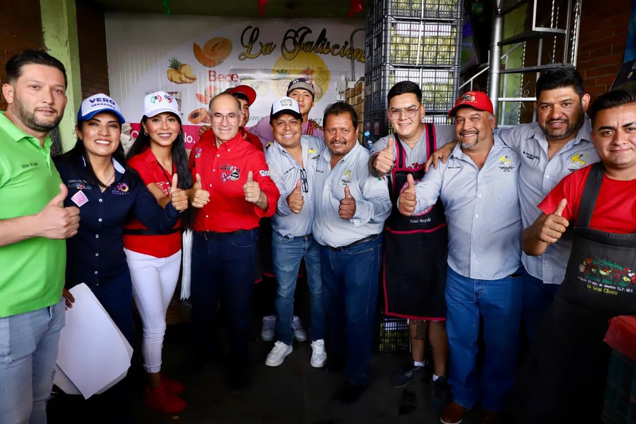 Galindo se comprometió a continuar con rehabilitación vial del Centro de Abastos