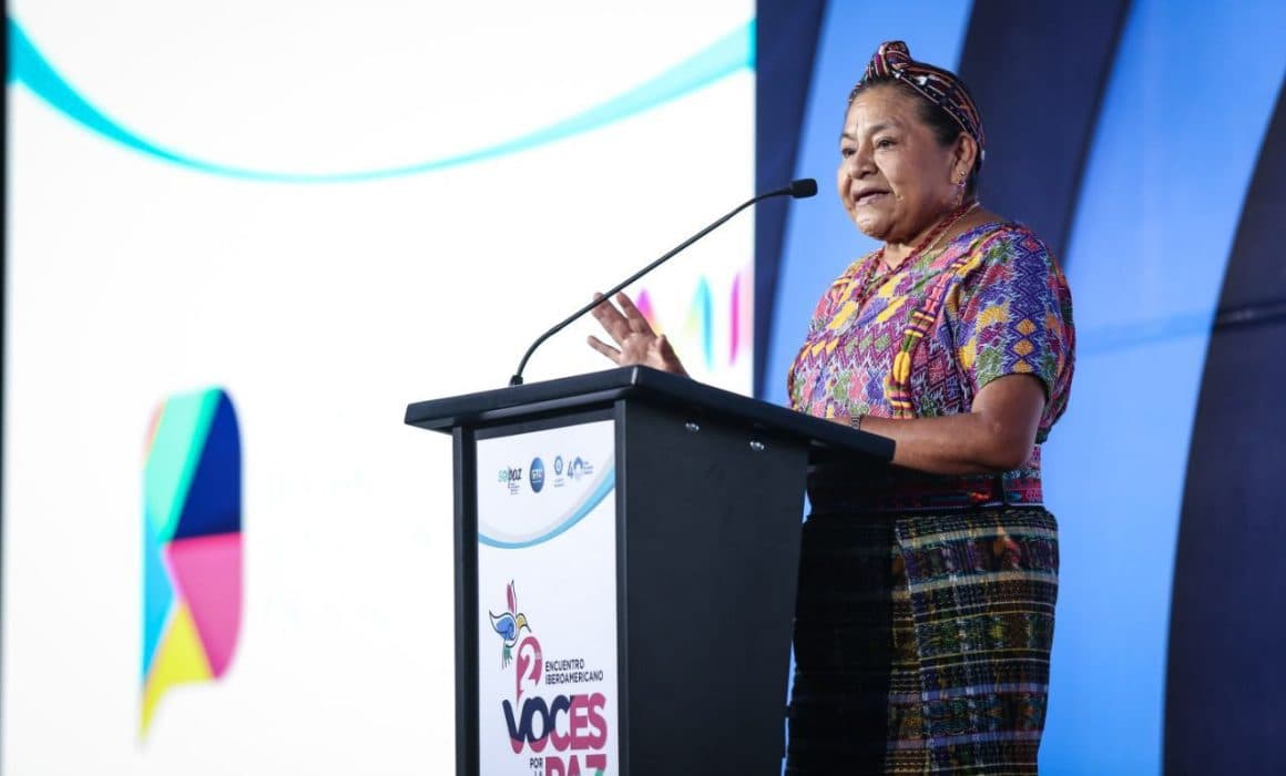 La paz requiere de personas que sepan perdonar: Rigoberta Menchú