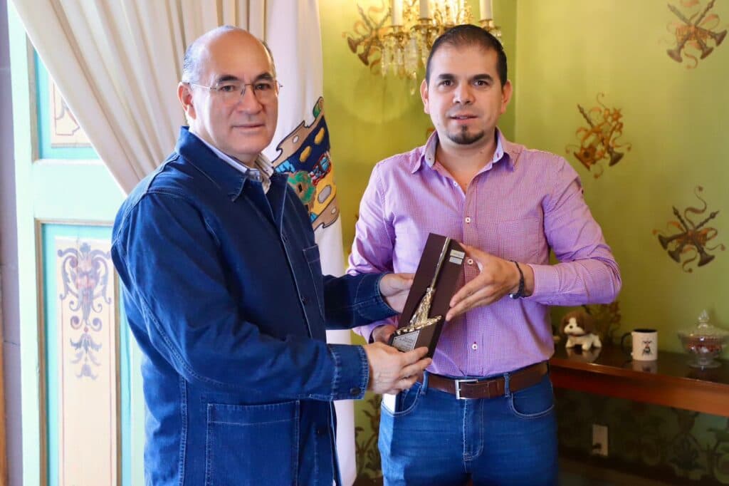 Galardonan a Ayuntamiento de SLP con premios nacionales e Internacionales