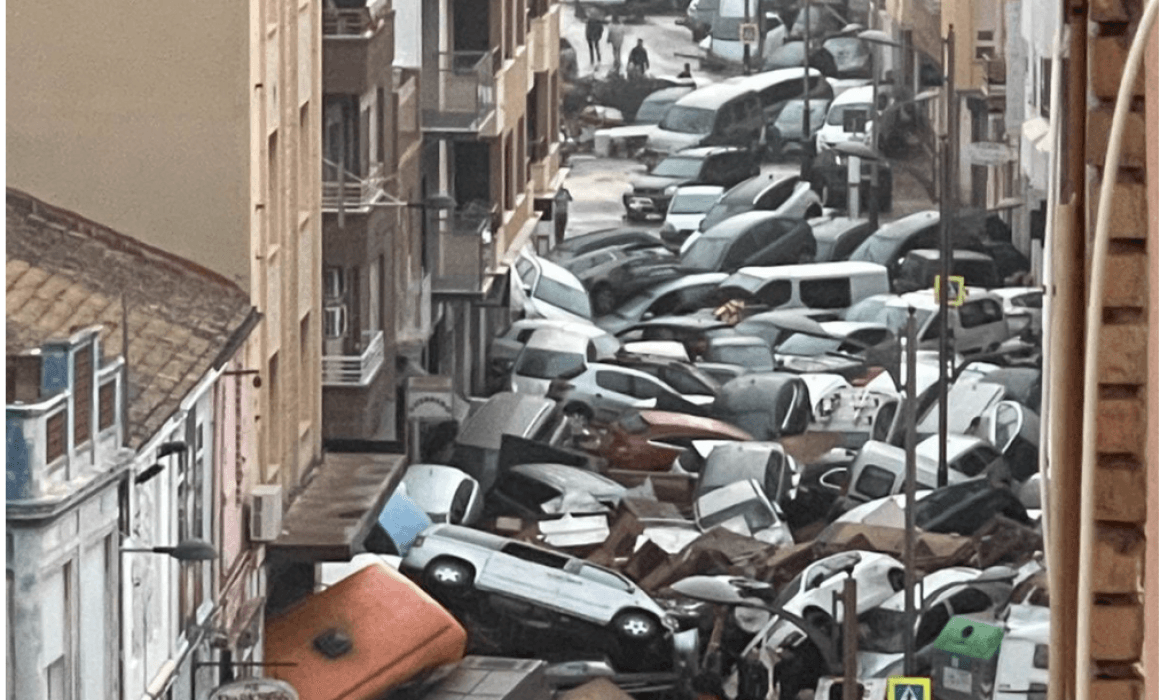 Inundación en Valencia deja al menos 70 fallecidos