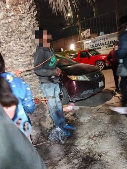 Vecinos de Dalias detienen a presunto ladrón de baterías