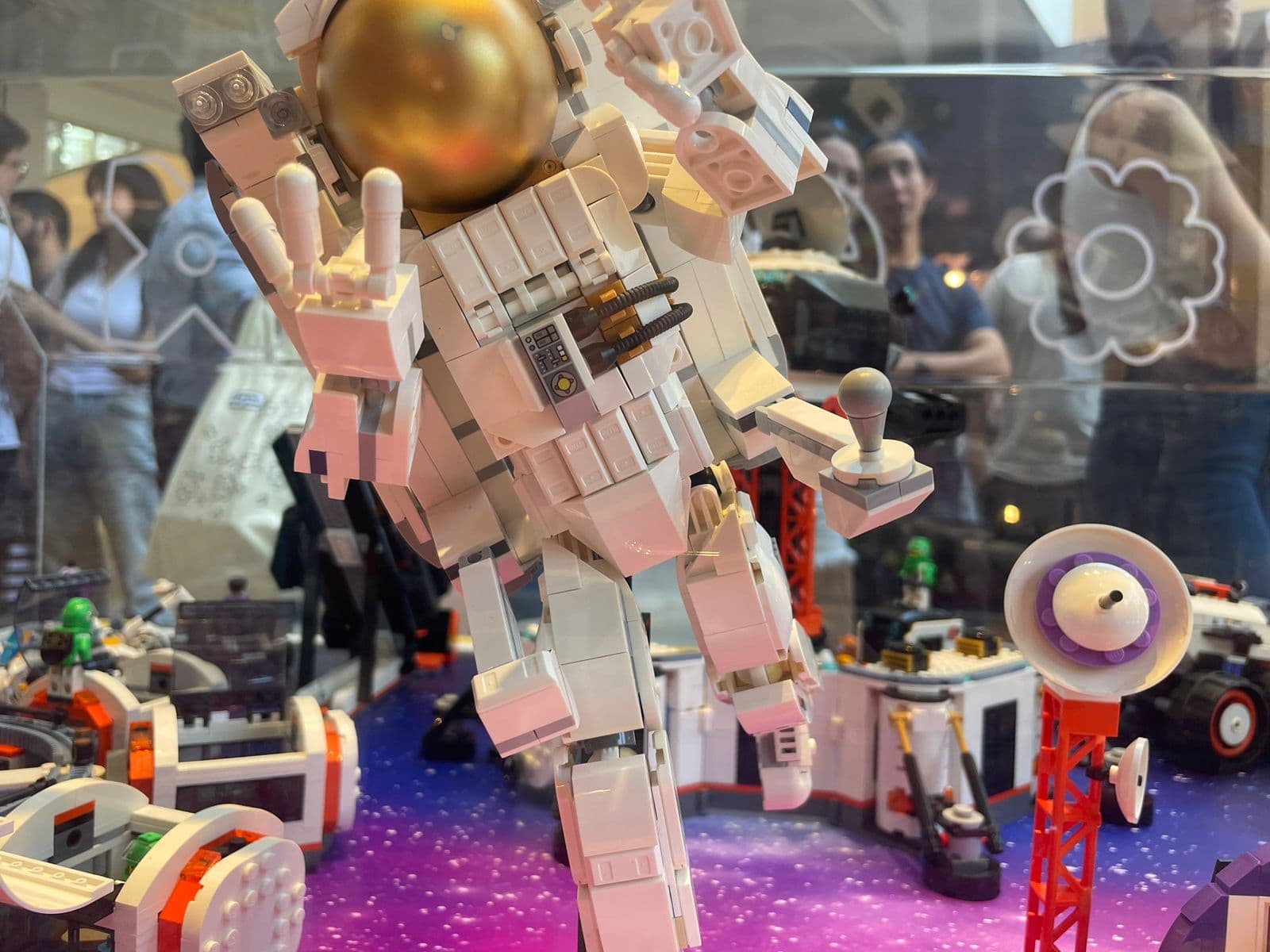 De taller carpintero a un gigante del entretenimiento: la historia de Lego