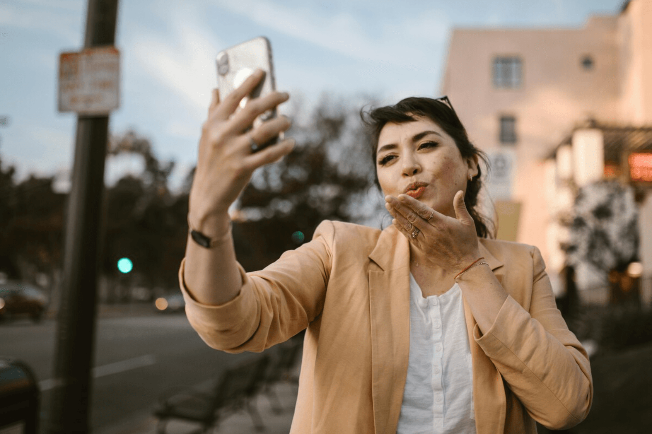 Infidelidad digital: Mujer mantiene una relación con ChatGPT