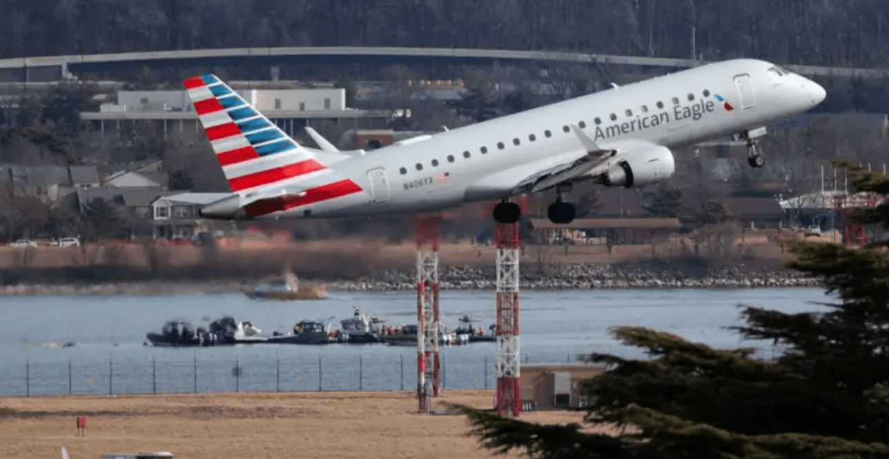 Choque mortal entre un avión y un helicóptero militar en Washington: claves del incidente