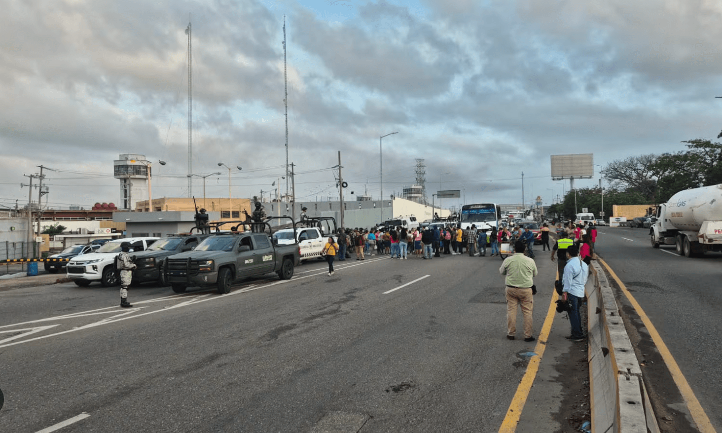 Motín en penal de Tabasco deja siete muertos y moviliza a autoridades
