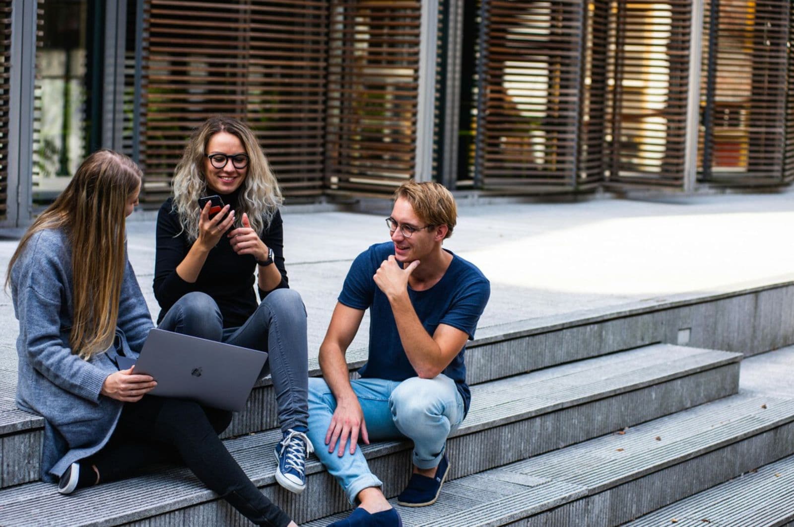 Los millennials priorizan el equilibrio entre trabajo y vida personal