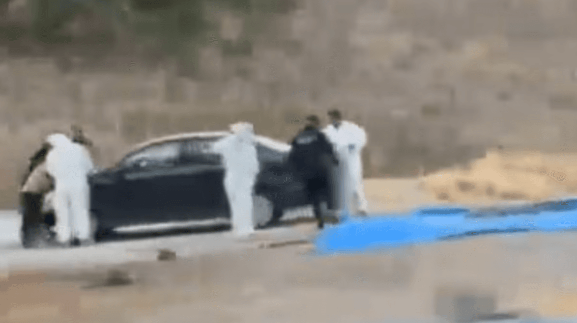 Hallan vehículo con ocho cuerpos en la autopista Cuacnopalan-Oaxaca