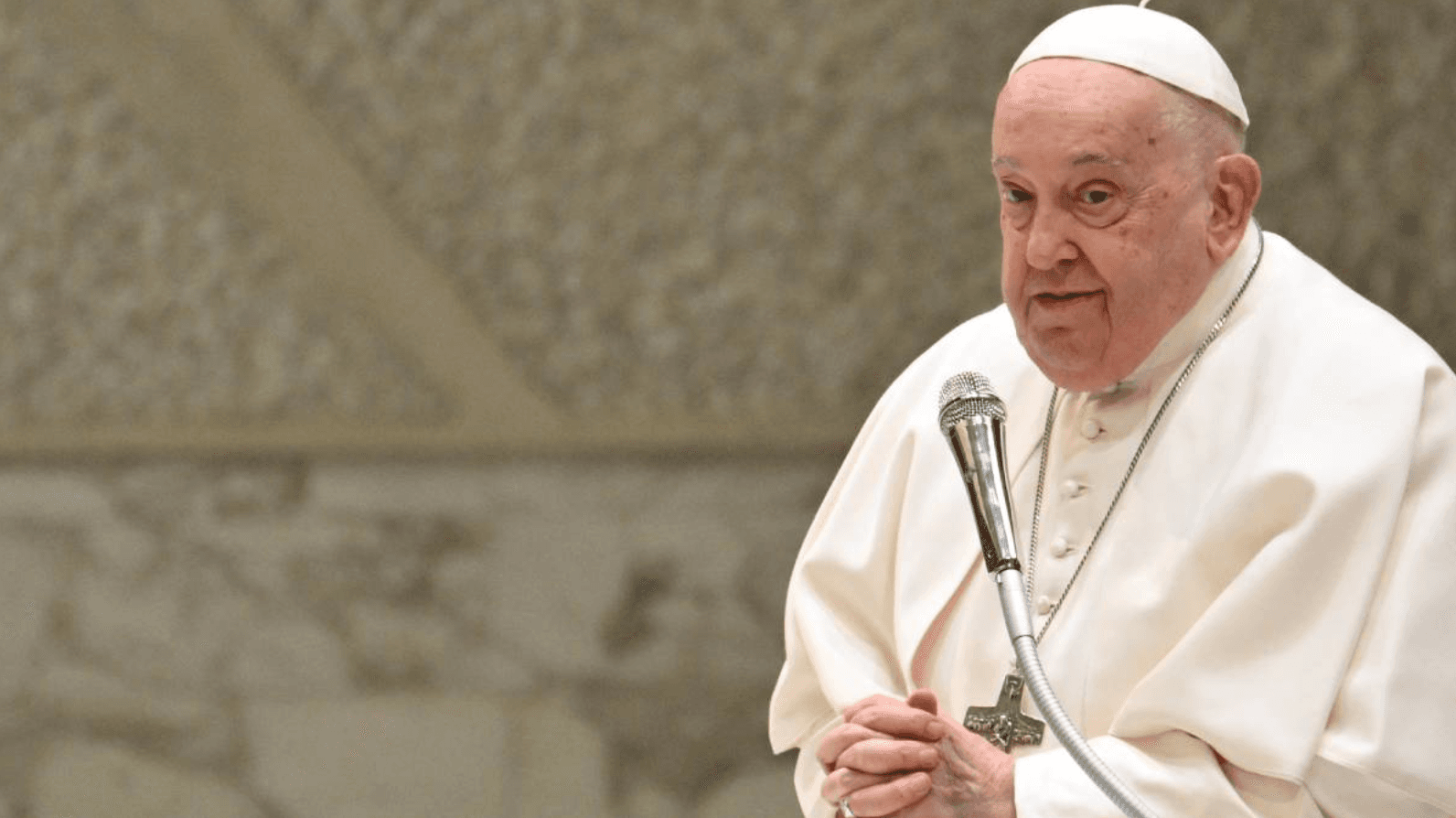 El Papa Francisco sufre episodios respiratorios agudos y se encuentra en reposo