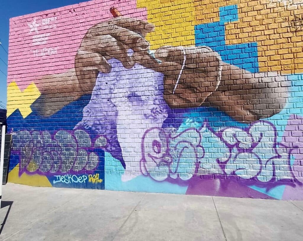 Restaura DIF Municipal mural vandalizado en Centro de Atención Familiar